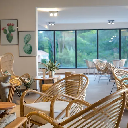 Sowell La 4* Saint-Raphael (Var)