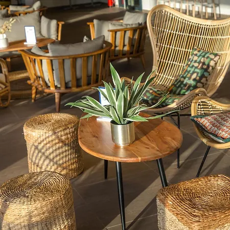 Sowell La Hotel Saint-Raphael (Var)