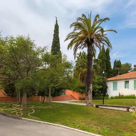 Sowell La 4* Saint-Raphael (Var)