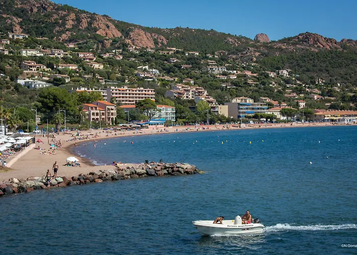 Sowell La Otel Saint-Raphaël