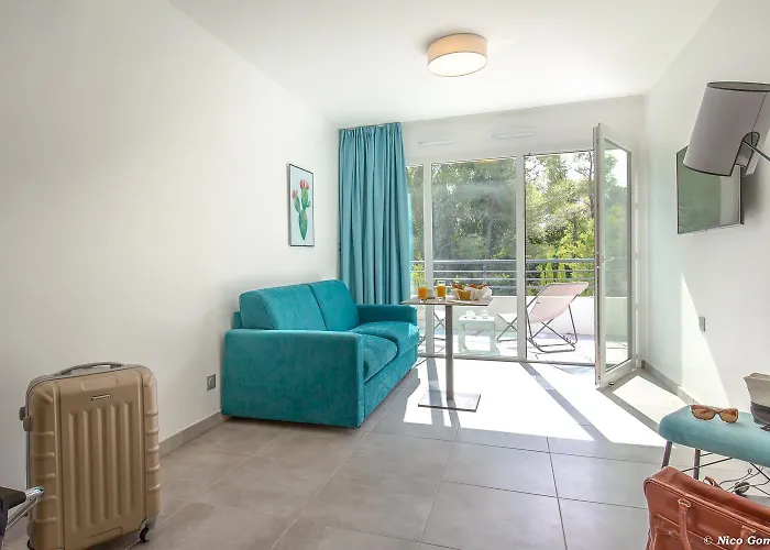 Sowell La Сен-Рафаэль