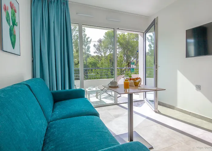 Sowell La Сен-Рафаэль