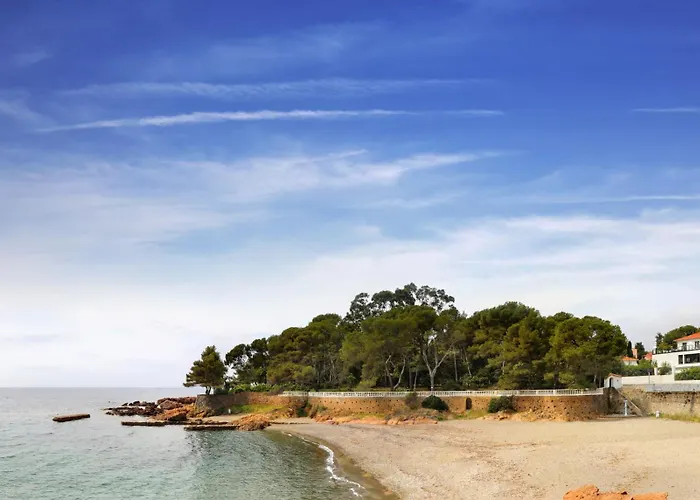 Sowell La 4* Сен-Рафаэль